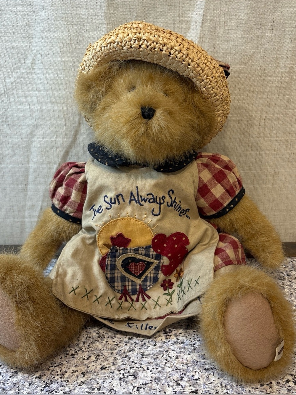 Boyd’s Bear Henrietta Haymaker Setting Bear 13”